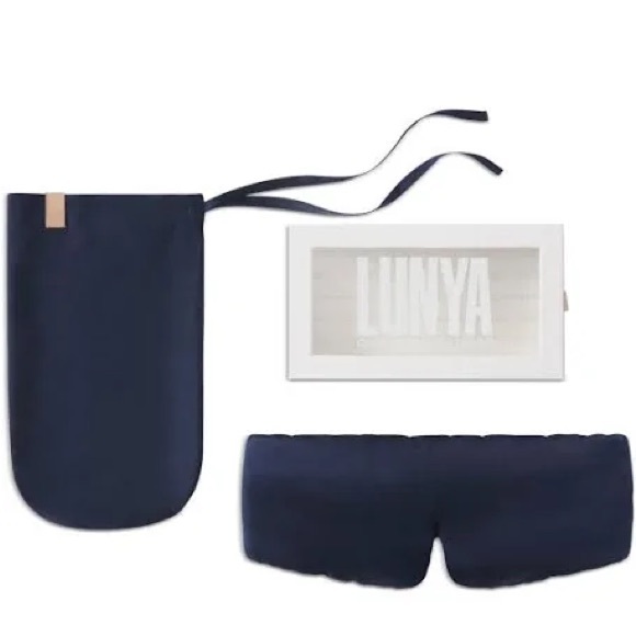 Lunya Washable Weighted Silk Eye Mask Unisex in Navy sz S NWT 95$ - Picture 4 of 5